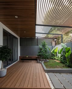 558 Park Dr — Chef's Kitchen